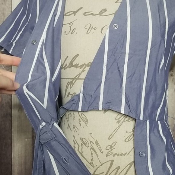 H&M blue & white chambray striped midi wrap dress - Picture 5 of 9